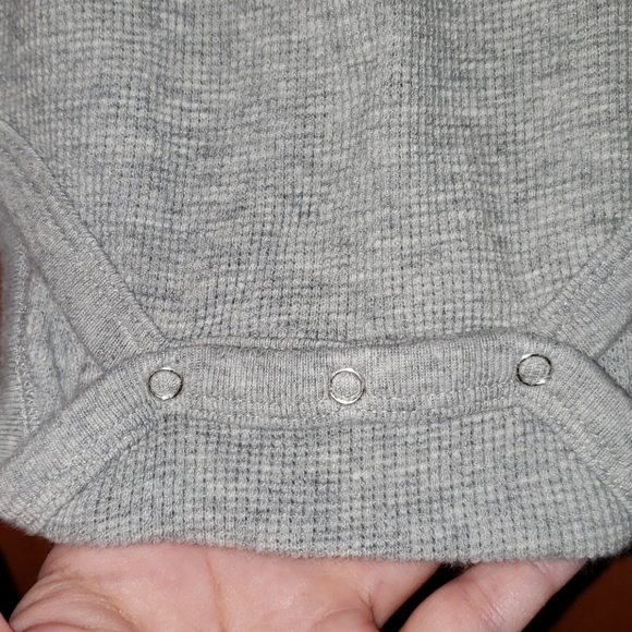 🔷️$8/ea OR 3/$20🔷Like New! Thermal Henley Onesie - Picture 3 of 7